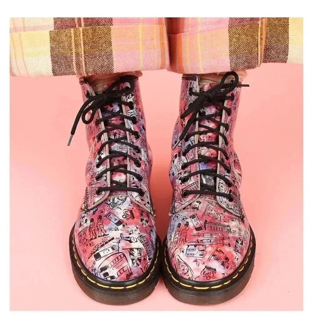 Super Rare Dr Martens Vintage 90's London Scene Allover Print - Picture 2 of 9